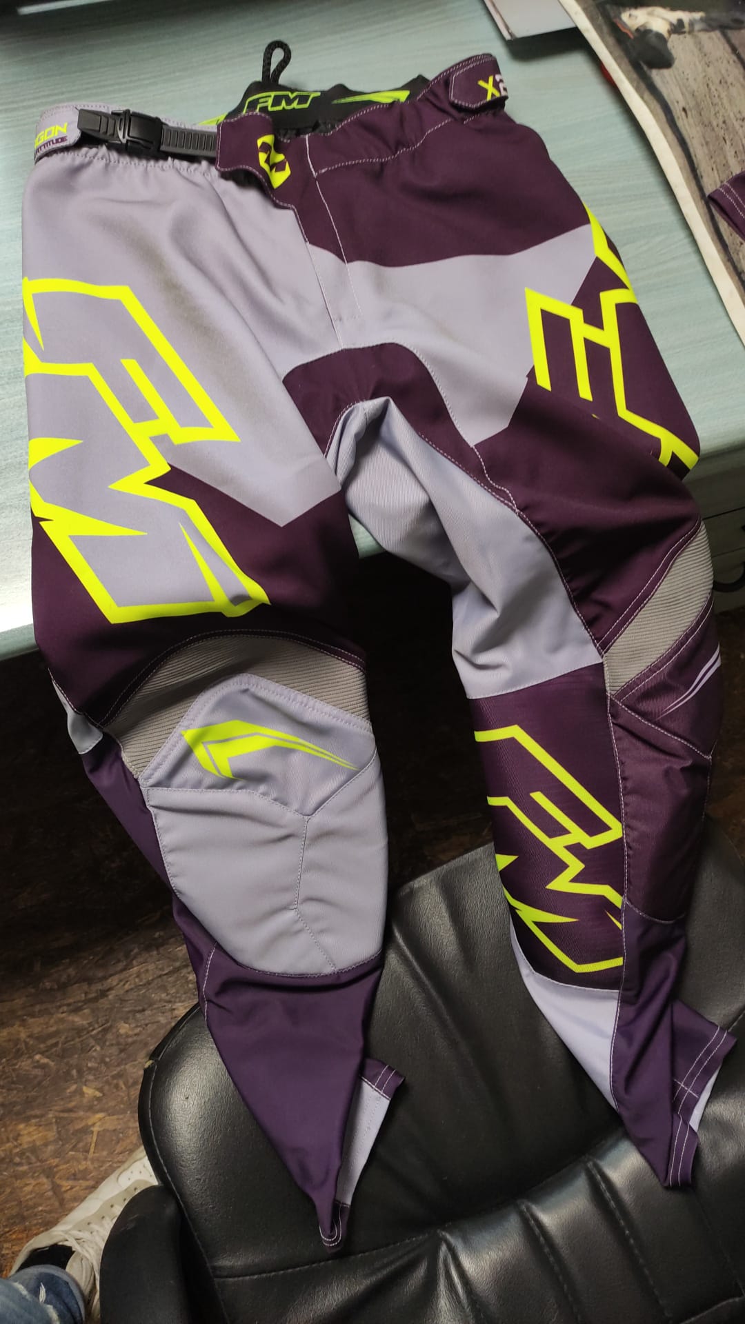 Completo FM Racing Lilla, Viola e Giallo